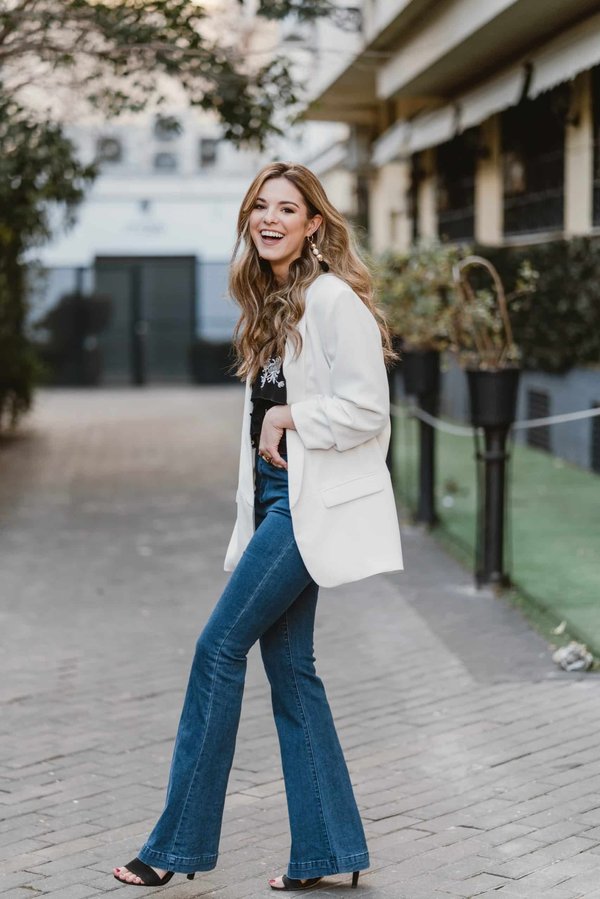 Qu'est-ce qui rend Paris célèbre et si particulière aux yeux des touristes ?