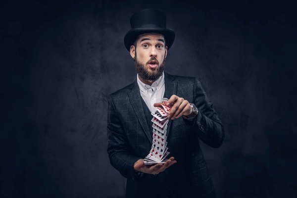 Où trouver un magicien et un mentaliste en même temps?