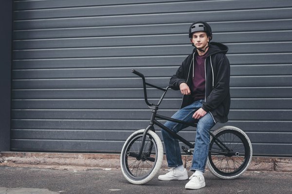 Choisir un casque bmx : 5 astuces clés